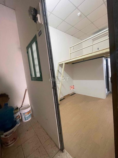 Phòng mới Nguyễn kiệm ( máy lạnh , gác lững gần bệnh viện 175 )