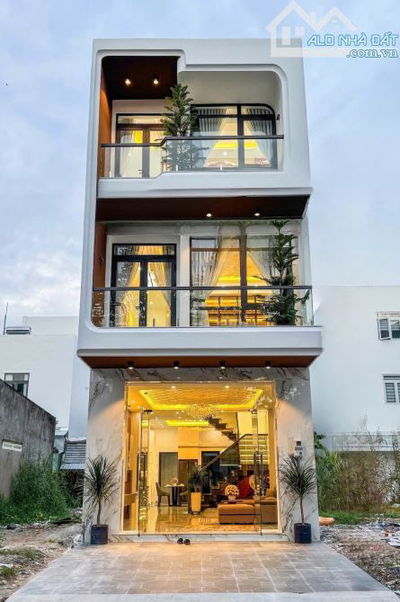 NHÀ MỚI XÂY 120M2 - 1 TRỆT 2 LẦU -NỘI THẤT ĐẦY ĐỦ 4PN,4WC -SỔ RIÊNG-THỦ DẦU MỘT