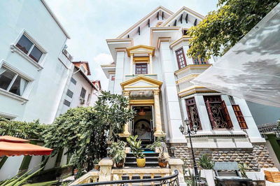 cho thuê biệt thự sân vườn hồ bơi