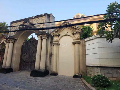 cho thuê siêu biệt thự rộng 1600m2 dài hạn