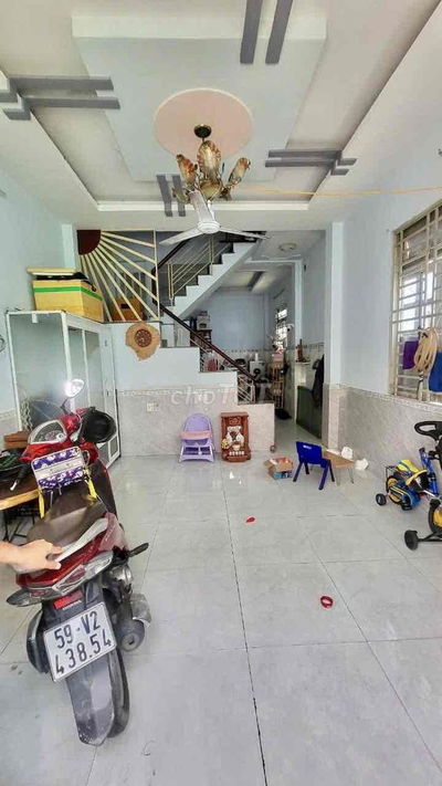 BÁN NHÀ 2 TẦNG ĐÚC HẺM XE HƠI TƯƠNG LAI MẶT TIỀN 30M LÂM THỊ HỐ Q12