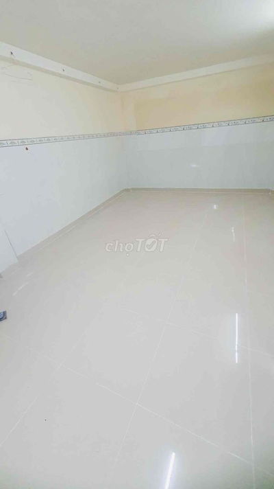 Phòng Trống, Q4, 36m2, sạch sẽ, an ninh