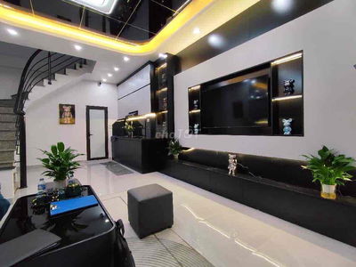 Chinh Chủ Bán Khâm Thiên 35m x 4 tầng -Full Nội Thất -Ngõ Rộng