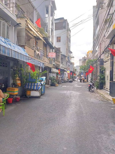 ❤️‍🔥❤️‍🔥NGÃ TƯ HÀNG XANH Giáp Q1
46M2 x 2 TẦNG ĐÚC 💥 Chỉ 4,78 Tỷ TL