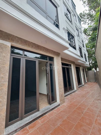 Giá Đầu Tư Nhà 3.45 tỷ Phường Biên Giang Quận Hà Đông, 4.5 tầng (33m2)