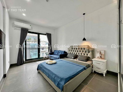 CHDV full nội thất 1pn ban công cửa sổ cực thoáng ngay sân bay TSN