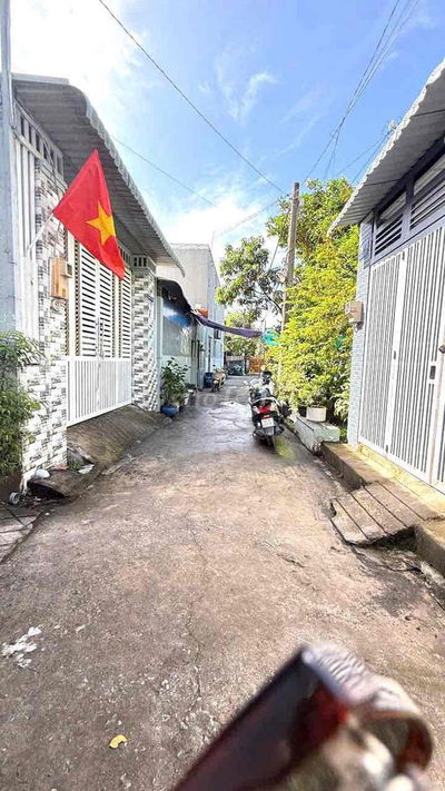 BÁN LÔ ĐẤT 100m2 TẶNG SẲN CĂN NHÀ HẺM XE HƠI GIÁ RẺ NHẤT THỊ TRƯỜNG