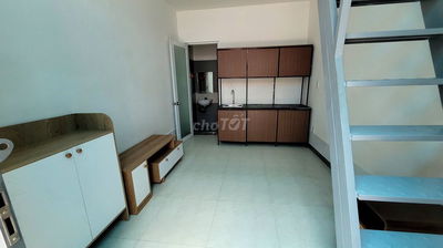 Nhà cho thuê tầng trệt, có gác lửng 45/22 Nguyên Hồng, P11, Q. BTh