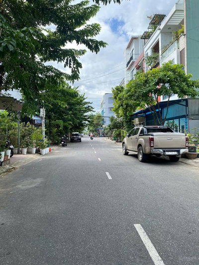 Bán nhà MT đường Giáp Văn Cương, gần biển, Liên chiểu, giá 4 tỷ 550 tl