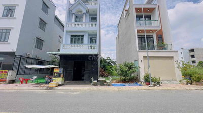 Đất mặt tiền Trục Chính, KDC phú Hồng Thịnh 9, P Bình An, Tp Dĩ An