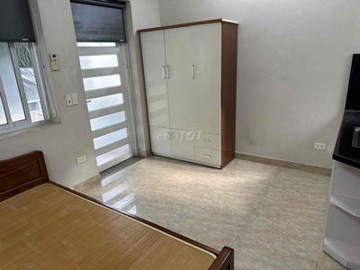 Phòng trọ thoang- co ban cong- an ninh- an toan - gan trung tam