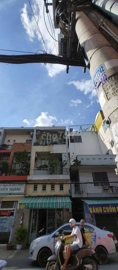 Cho nhà mặt tiền 130 đặng văn ngữ phừờng phú nhuận