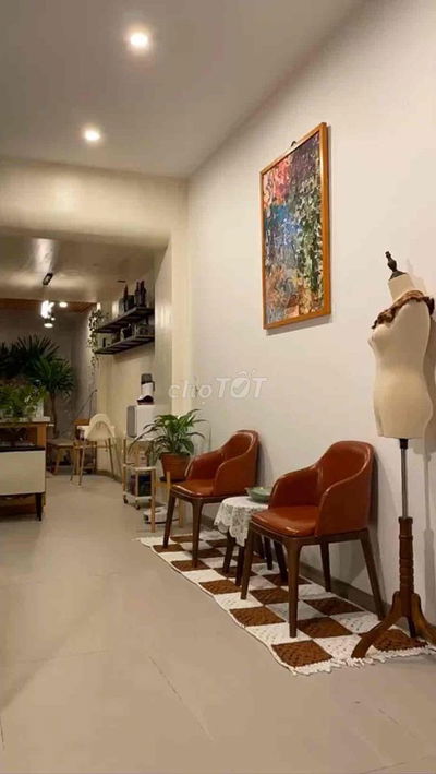 BÁN NHÀ MẶT TIỀN NGÔ CHÂN LƯU, sát bến xe trung tâm, khu dân trí cao