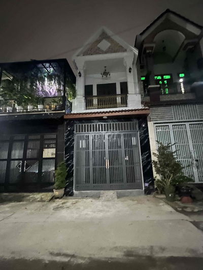 GIẢM HẲN 150TR CÒN 4,35TỶ NHÀ 3 LẦU DĨ AN XE HƠI ĐẬU CỬA