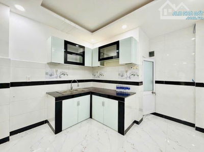 Bán gấp căn nhà siêu vip Phan Văn Trị, Bình Thạnh / 58,2m2 / 3 Tỷ 690 Triệu / Sổ Hồng Riên