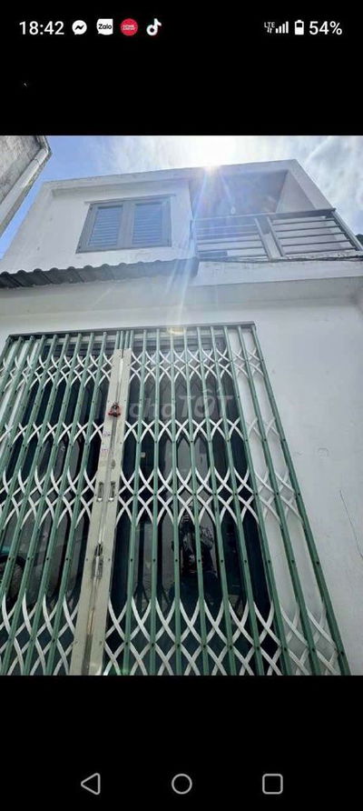 Nhà đep trệt lầu 24m2 . Sổ hồng riêng. Gần khu công nghiệp Tân Bình