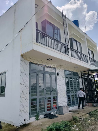 Cần bán nhà Trung tâm thị trấn Đức Hoà