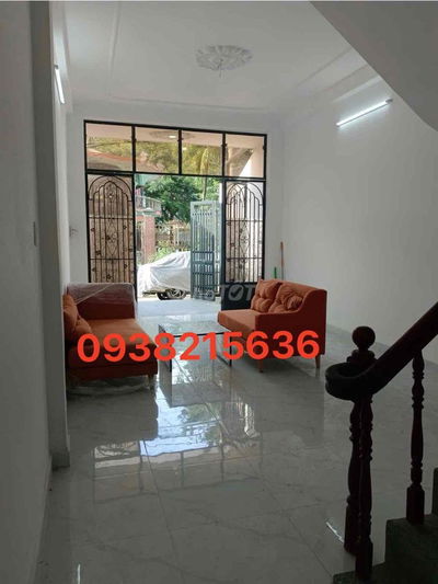 Cho thuê 4 x24-1 lau -4 phong  Giá 8 tr/1 tháng  Cọc 1 tháng  Lh 09382