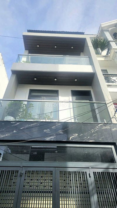 Cần cho thuê nhà 686/4A Cách Mạng Tháng 8 P.5 Q.Tân Bình