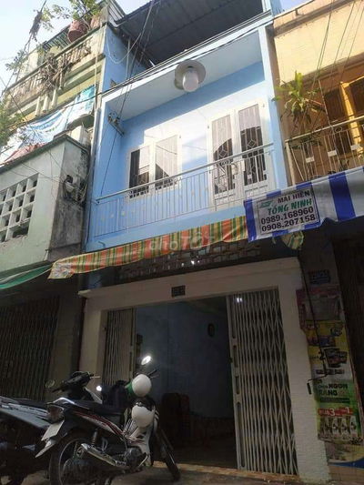 Mặt chợ Vườn Chuối đông đúc kinh doanh  đường Điện Biên Phủ