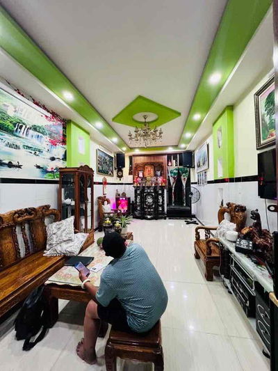 Nhà mặt tiền khu dân cư bình hưng đối diện bến xe Q8