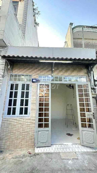 Nhà cấp 4 gần chợ Tân Chánh Hiêp Quận 12