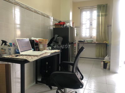 PHÒNG CHO THUÊ CAO CẤP NGAY CV LÊ THỊ RIÊNG CÓ BANG CÔNG