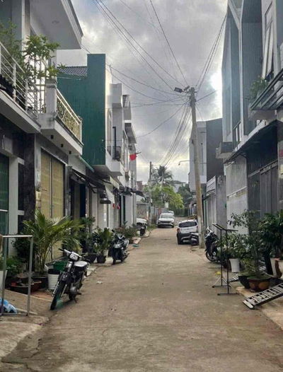 Căn nhà mê lửng 115m2 ,2pn, hẻm oto đường Nguyễn Tri Phương giá 5tr/th