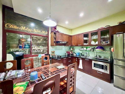 BÁN GẤP NHÀ CHÍNH CHỦ 1 ĐỜI 5 TẦNG KHU VIP BÀU CÁT. NHÀ MỚI ĐẸP Ở NGAY