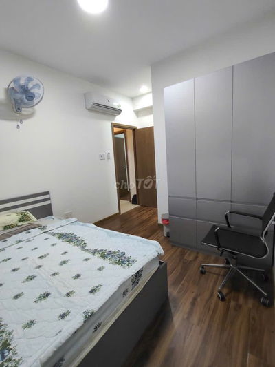 cần bán gấp căn hộ 3PN-2WC,nhà mới,giá bán 2 tỷ550,đầy đủ nội thất