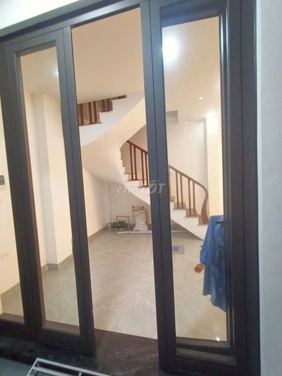 Cho thuê nhà nguyên căn 5 tầng mới xây đầy đủ tiện nghi