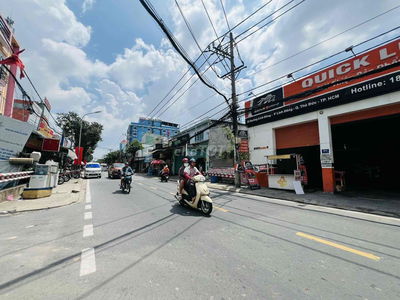 MẶT TIỀN NGAY VÀNH ĐAI II,CÁCH PHẠM VĂN ĐỒNG 200M -NGANG BỀ THẾ HƠN 9M