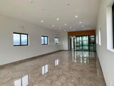 Cho Thuê TÒA NHÀ 6 tầng có PCCC, Thang Máy trung tâm TP