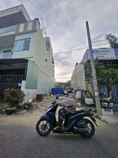 Bán Mặt tiền Bình Kỳ. Chuẩn Bị mở đường 7m5. HÒA QUÝ. Giá 4 tỷ 390