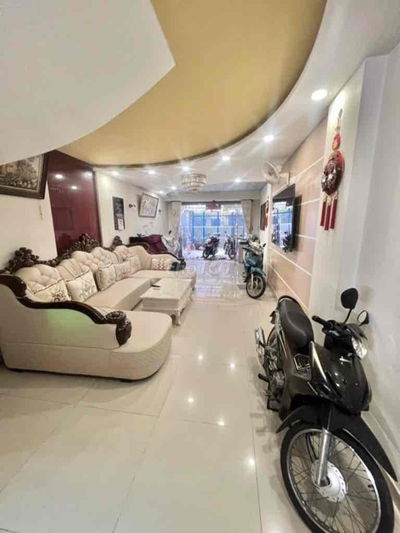 Nhà đẹp ở ngay Nguyễn Thị Tần, xe hơi ngủ nhà, 106m2, SHR,HCĐ.