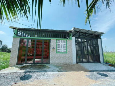 Nhà mới xây 3 tháng full thổ 100%