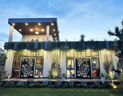 Cho Thuê Căn Vila 1200m2 6PN Thiết kế hiện đại hồ bơi sân vườn.