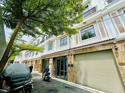 CHỦ ĐẦU TƯ BÁN NHÀ MỚI - TRỤC QUỐC LỘ 13 -GIÁ CHÍNH CHỦ- SỔ HỒNG RIÊNG