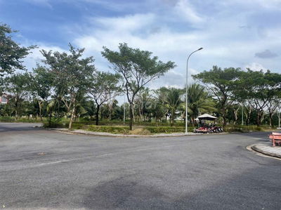 BÁN LÔ GÓC HIẾM CÓ VIEW CÔNG VIÊN CẠNH KÊNH  106M2 KĐT FPT ĐÀ NẴNG