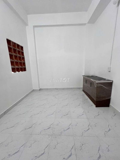 Máy lạnh, wc riêng, giờ tự do, có thang máy, gần ĐH SÀI GÒN, SƯ PHẠM