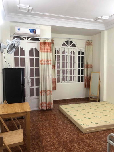 Phòng 30m2 ban công, cửa sổ, nội thất đầy đủ