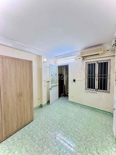 Dưới 3 tỷ có nhà tập thể sổ đỏ Định Công-60m ra phố-28m*4T;;MT3m;4ngủ