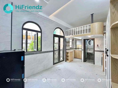 Phòng Gác Rộng Ban Công Nguyễn Gia Trí Bình Thạnh Gần Hàng Xanh Hutech