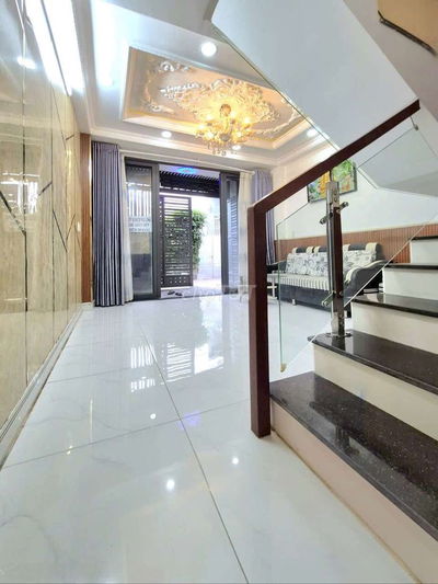 Nhà sổ hồng riêng kế Phú Mỹ Hưng quận 7 hẻm 3m giá 2.85 tỷ