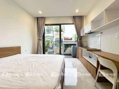 Phòng ban công riêng, cao cấp, ngã tư Bảy Hiền