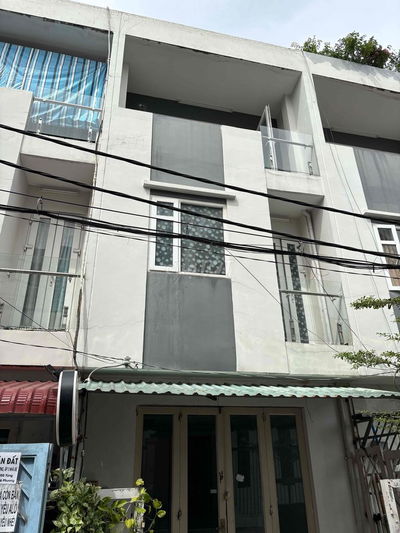 Nhà cho thuê nguyên căn 6tr ở KHU CAO RÁO