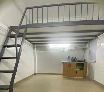 Nhà đã có sẵn tủ quần áo và máy lạnh