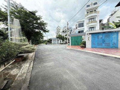 Nhà  4.7x33 –  3 Tầng Nguyễn Ảnh Thủ –Đường 10m - Giá 6Tyx