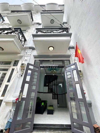 Chỉ hơn 2 tỷ sở hữu ngay nhà 1 trệt 2 lầu pháp lý chuẩn