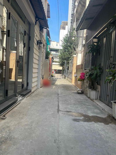 Biệt thự mini ở ngay Cách Mạng Tháng Tám 35m2 hẻm 4m P.7 Tân Bình